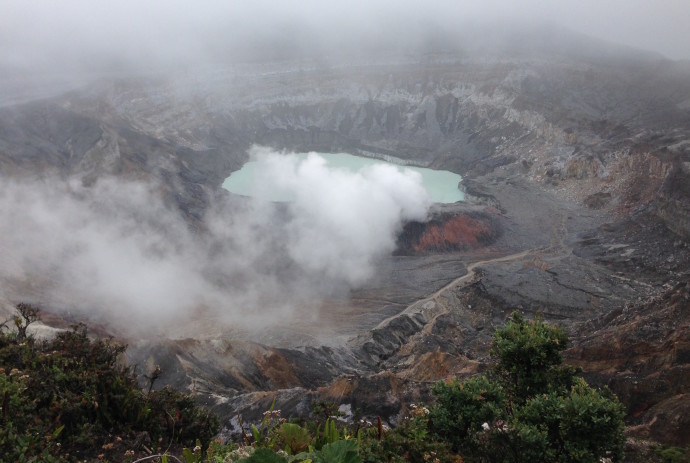 poas volcano